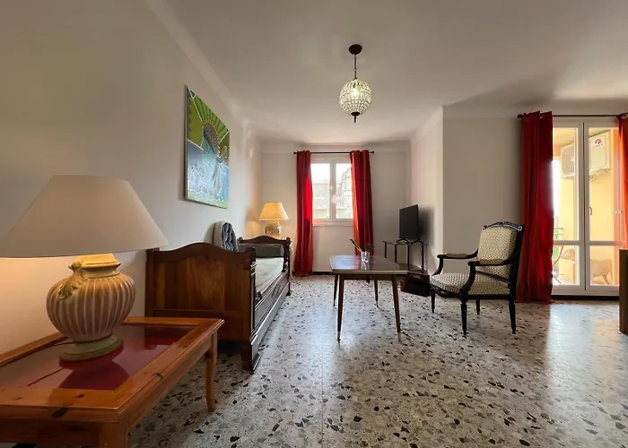 Liberta - T4 Spacieux, Calme, Lumineux, Centre Ville, Loggia Et Balcon Кальви